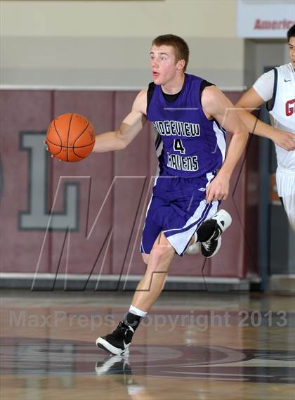 Thumbnail 3 in Bellarmine-Jefferson vs. Ridgeview (MaxPreps Holiday Classic) photogallery.
