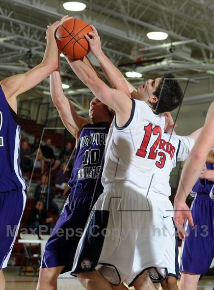 Thumbnail 3 in Bellarmine-Jefferson vs. Ridgeview (MaxPreps Holiday Classic) photogallery.