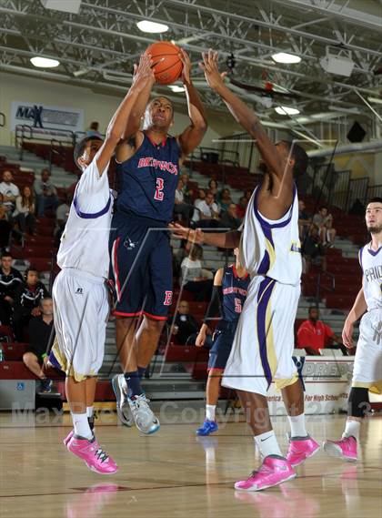 Thumbnail 1 in Bellarmine-Jefferson vs. Ridgeview (MaxPreps Holiday Classic) photogallery.