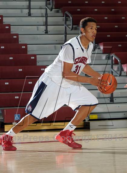 Thumbnail 3 in Bellarmine-Jefferson vs. Ridgeview (MaxPreps Holiday Classic) photogallery.