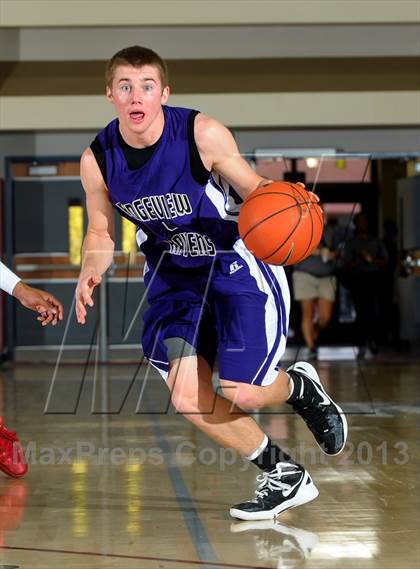 Thumbnail 3 in Bellarmine-Jefferson vs. Ridgeview (MaxPreps Holiday Classic) photogallery.