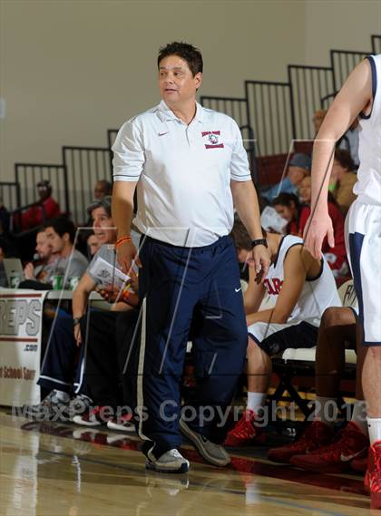 Thumbnail 2 in Bellarmine-Jefferson vs. Ridgeview (MaxPreps Holiday Classic) photogallery.