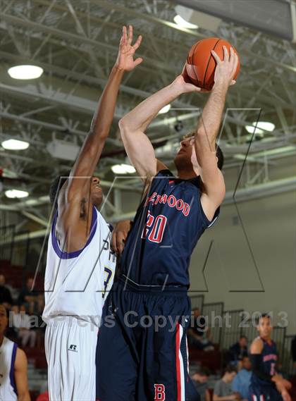 Thumbnail 2 in Bellarmine-Jefferson vs. Ridgeview (MaxPreps Holiday Classic) photogallery.