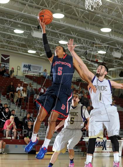 Thumbnail 3 in Bellarmine-Jefferson vs. Ridgeview (MaxPreps Holiday Classic) photogallery.