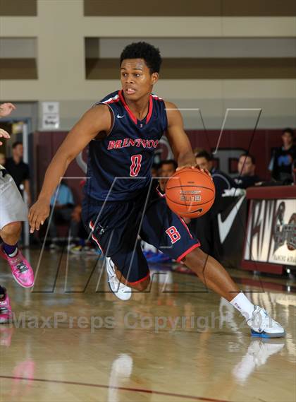 Thumbnail 1 in Bellarmine-Jefferson vs. Ridgeview (MaxPreps Holiday Classic) photogallery.