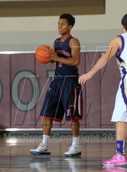 Thumbnail 3 in Bellarmine-Jefferson vs. Ridgeview (MaxPreps Holiday Classic) photogallery.