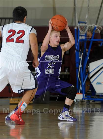 Thumbnail 2 in Bellarmine-Jefferson vs. Ridgeview (MaxPreps Holiday Classic) photogallery.