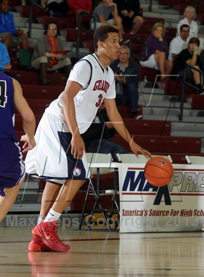 Thumbnail 1 in Bellarmine-Jefferson vs. Ridgeview (MaxPreps Holiday Classic) photogallery.