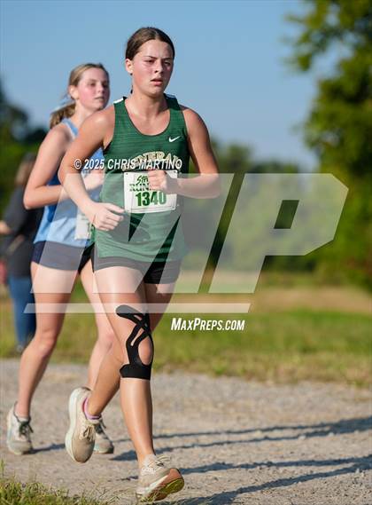 Thumbnail 2 in Heathwood Hall Highlander Invitational photogallery.