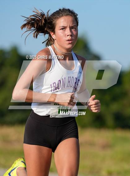 Thumbnail 2 in Heathwood Hall Highlander Invitational photogallery.