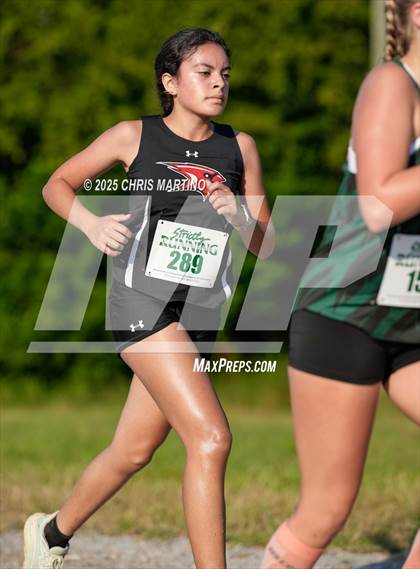 Thumbnail 2 in Heathwood Hall Highlander Invitational photogallery.