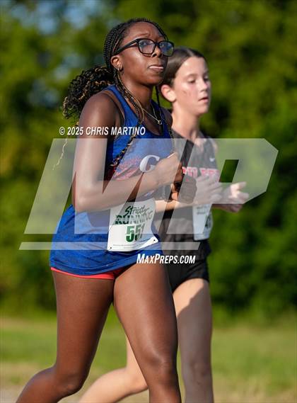 Thumbnail 2 in Heathwood Hall Highlander Invitational photogallery.