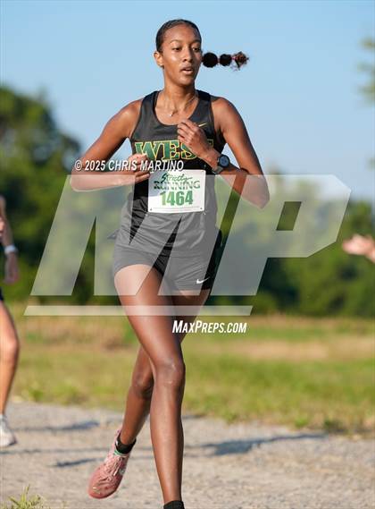 Thumbnail 2 in Heathwood Hall Highlander Invitational photogallery.