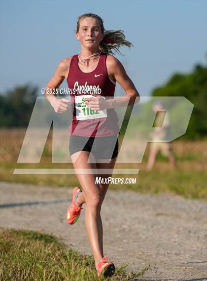 Thumbnail 2 in Heathwood Hall Highlander Invitational photogallery.