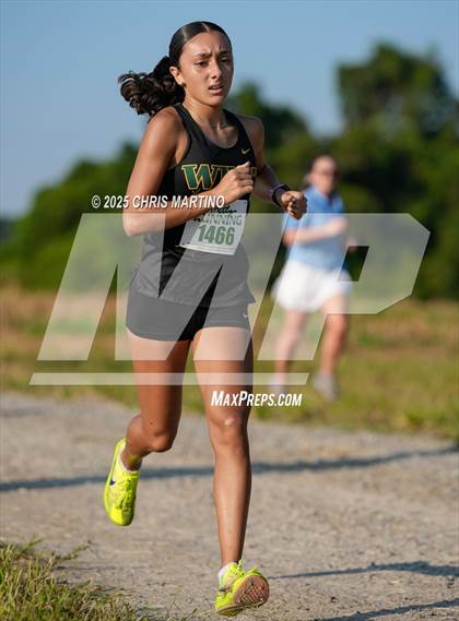 Thumbnail 3 in Heathwood Hall Highlander Invitational photogallery.