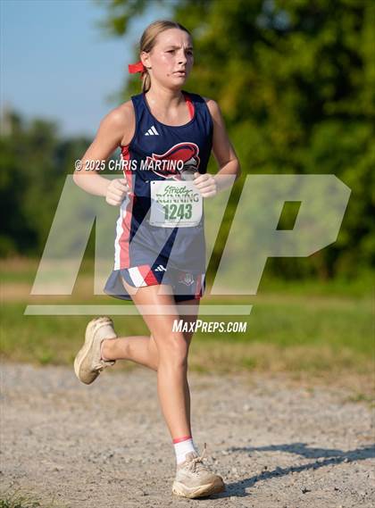 Thumbnail 2 in Heathwood Hall Highlander Invitational photogallery.