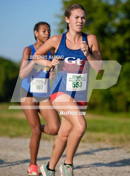 Thumbnail 2 in Heathwood Hall Highlander Invitational photogallery.