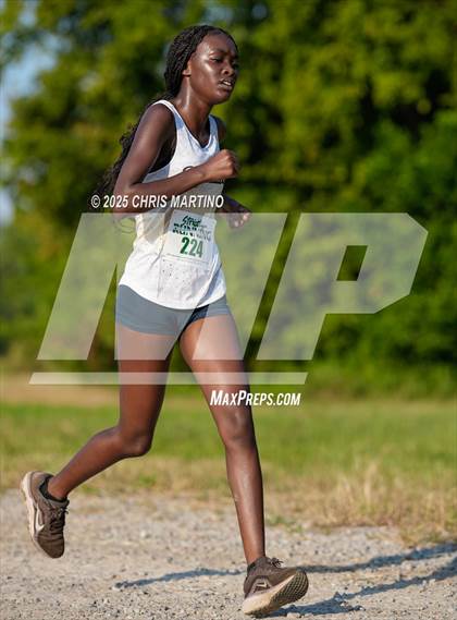 Thumbnail 1 in Heathwood Hall Highlander Invitational photogallery.