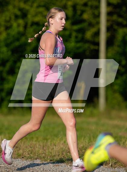 Thumbnail 2 in Heathwood Hall Highlander Invitational photogallery.