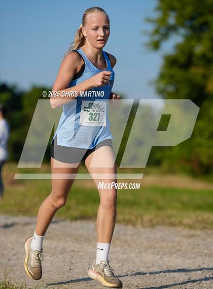 Thumbnail 3 in Heathwood Hall Highlander Invitational photogallery.