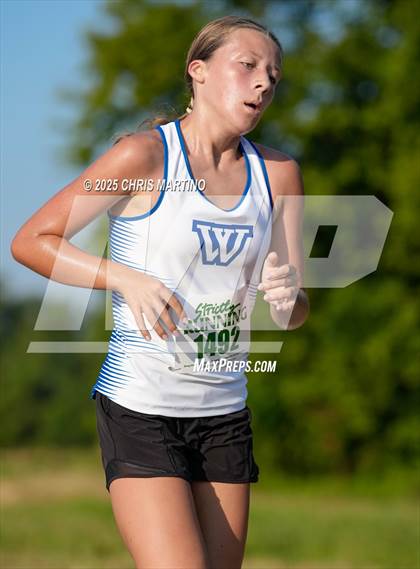 Thumbnail 3 in Heathwood Hall Highlander Invitational photogallery.