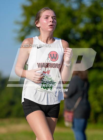 Thumbnail 3 in Heathwood Hall Highlander Invitational photogallery.