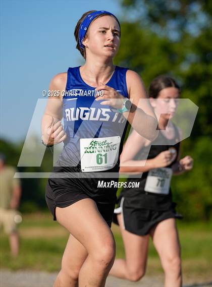 Thumbnail 2 in Heathwood Hall Highlander Invitational photogallery.