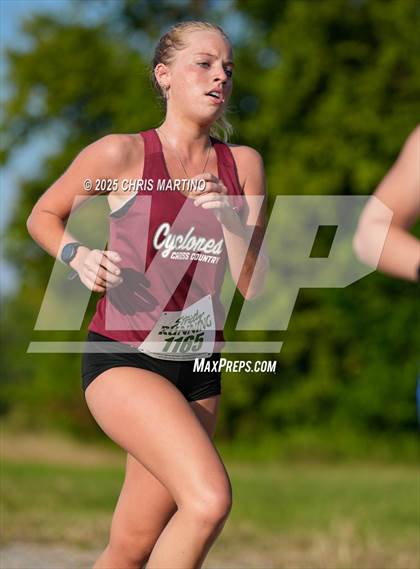 Thumbnail 2 in Heathwood Hall Highlander Invitational photogallery.