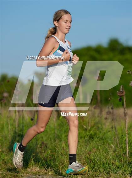 Thumbnail 1 in Heathwood Hall Highlander Invitational photogallery.