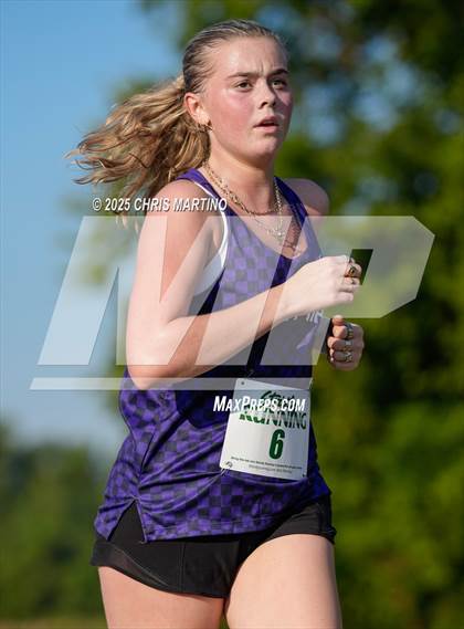 Thumbnail 2 in Heathwood Hall Highlander Invitational photogallery.