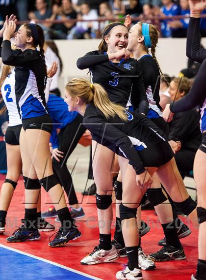 Thumbnail 1 in Grandview vs. Arapahoe (CHSAA 5A Championship) photogallery.