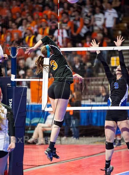 Thumbnail 2 in Grandview vs. Arapahoe (CHSAA 5A Championship) photogallery.