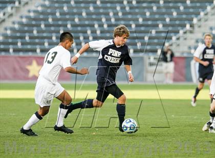 Thumbnail 1 in Pine Creek vs. Rock Canyon (CHSAA 5A Final) photogallery.