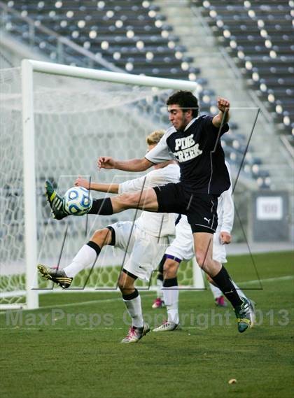 Thumbnail 2 in Pine Creek vs. Rock Canyon (CHSAA 5A Final) photogallery.