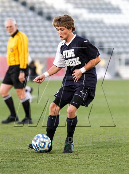 Thumbnail 3 in Pine Creek vs. Rock Canyon (CHSAA 5A Final) photogallery.