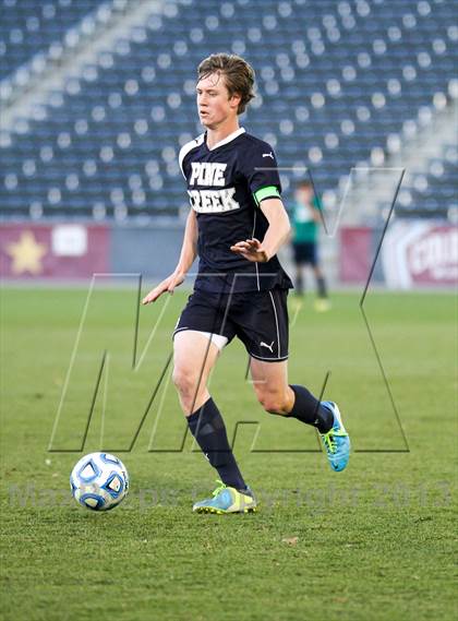 Thumbnail 2 in Pine Creek vs. Rock Canyon (CHSAA 5A Final) photogallery.