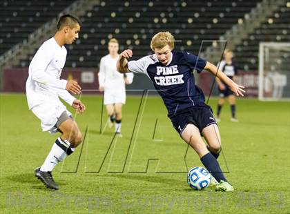 Thumbnail 3 in Pine Creek vs. Rock Canyon (CHSAA 5A Final) photogallery.