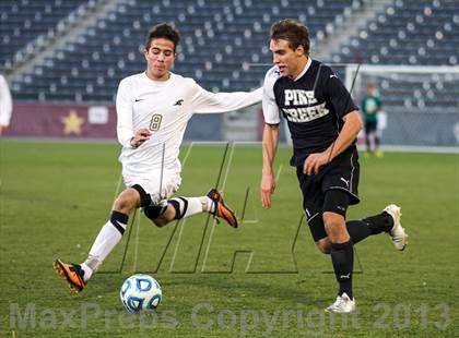 Thumbnail 2 in Pine Creek vs. Rock Canyon (CHSAA 5A Final) photogallery.