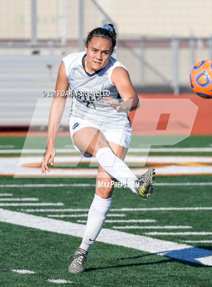 Thumbnail 2 in Perry vs. Casteel (Coyote Classic Tournament) photogallery.