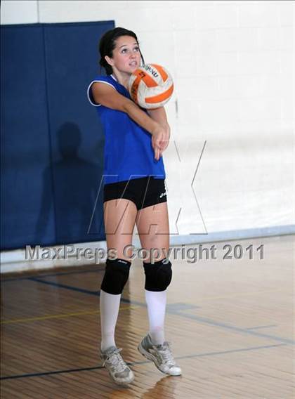 Thumbnail 3 in Bishop Gorman vs Indian Springs(Lake Mead Fall Classic) photogallery.