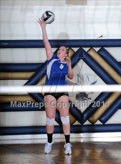 Thumbnail 1 in Bishop Gorman vs Indian Springs(Lake Mead Fall Classic) photogallery.