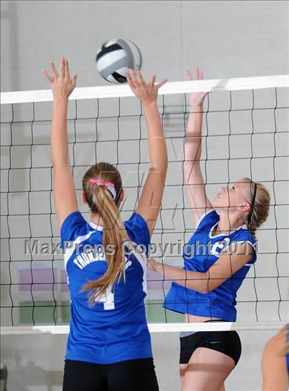 Thumbnail 1 in Bishop Gorman vs Indian Springs(Lake Mead Fall Classic) photogallery.