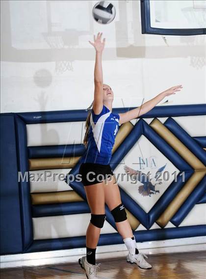 Thumbnail 1 in Bishop Gorman vs Indian Springs(Lake Mead Fall Classic) photogallery.