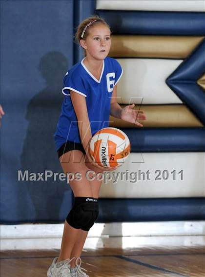 Thumbnail 2 in Bishop Gorman vs Indian Springs(Lake Mead Fall Classic) photogallery.