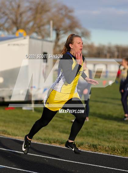 Thumbnail 1 in Norton Invitational Track Meet photogallery.