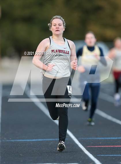 Thumbnail 1 in Norton Invitational Track Meet photogallery.