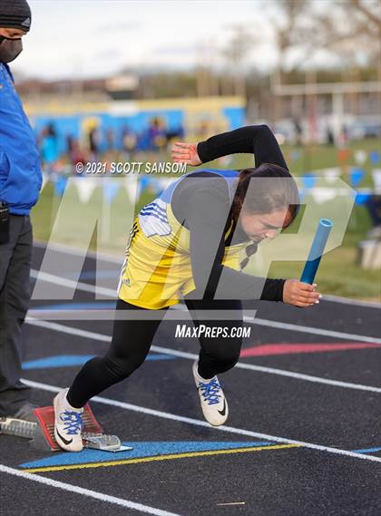 Thumbnail 3 in Norton Invitational Track Meet photogallery.