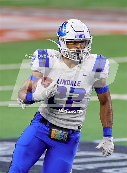 Thumbnail 3 in Argyle vs. Lindale (UIL Class 4A Division 1 State Final) photogallery.
