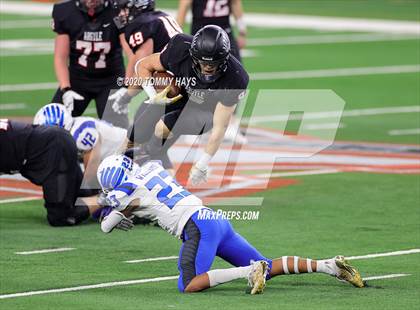 Thumbnail 1 in Argyle vs. Lindale (UIL Class 4A Division 1 State Final) photogallery.