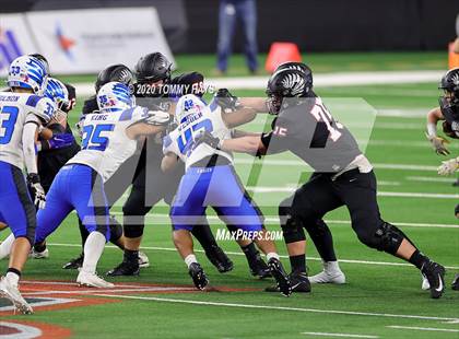 Thumbnail 1 in Argyle vs. Lindale (UIL Class 4A Division 1 State Final) photogallery.